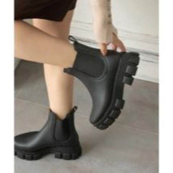 JEFFREY CAMPBELL Pleu Platform Lug Sole Chelsea Rain Boot Black Size US 10 NWT - Picture 1 of 8